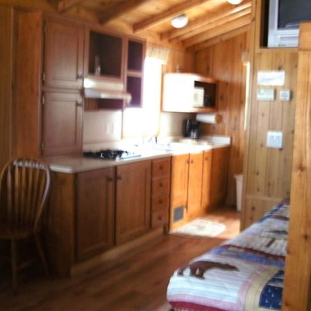 Bend-Sunriver Camping Resort Studio Cabin 6 Екстер'єр фото