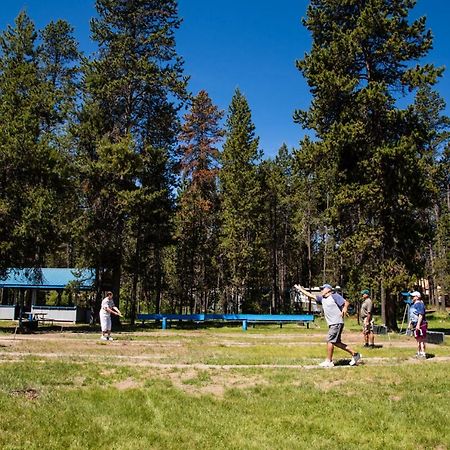 Bend-Sunriver Camping Resort Studio Cabin 6 Екстер'єр фото