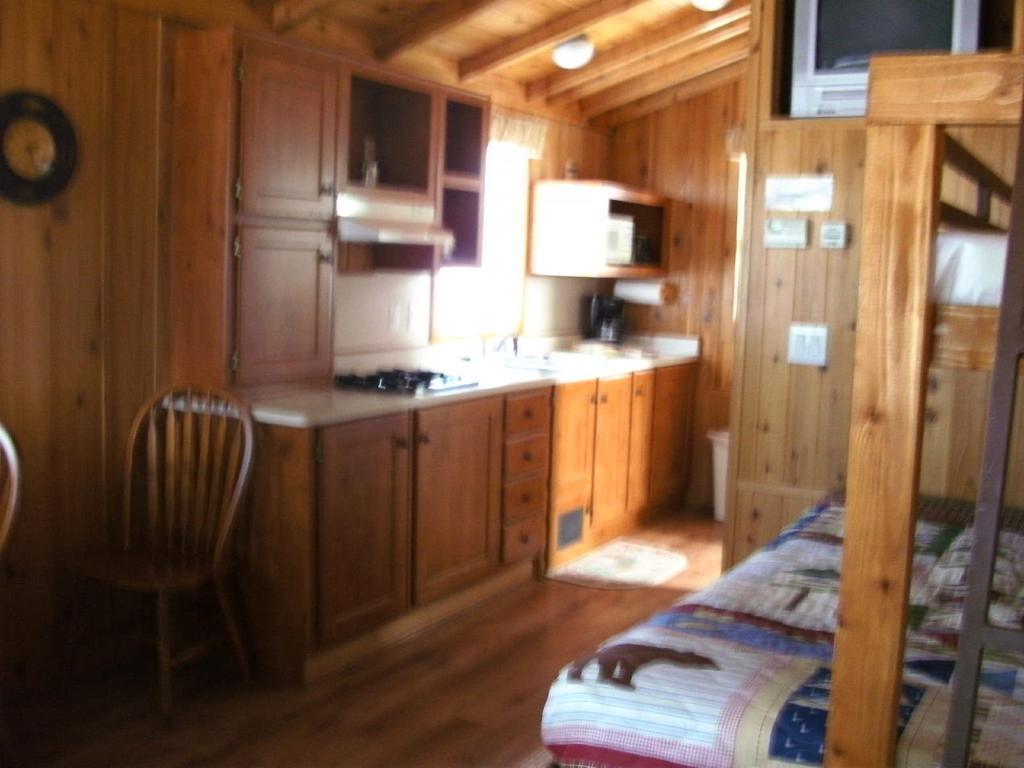 Bend-Sunriver Camping Resort Studio Cabin 6 Екстер'єр фото