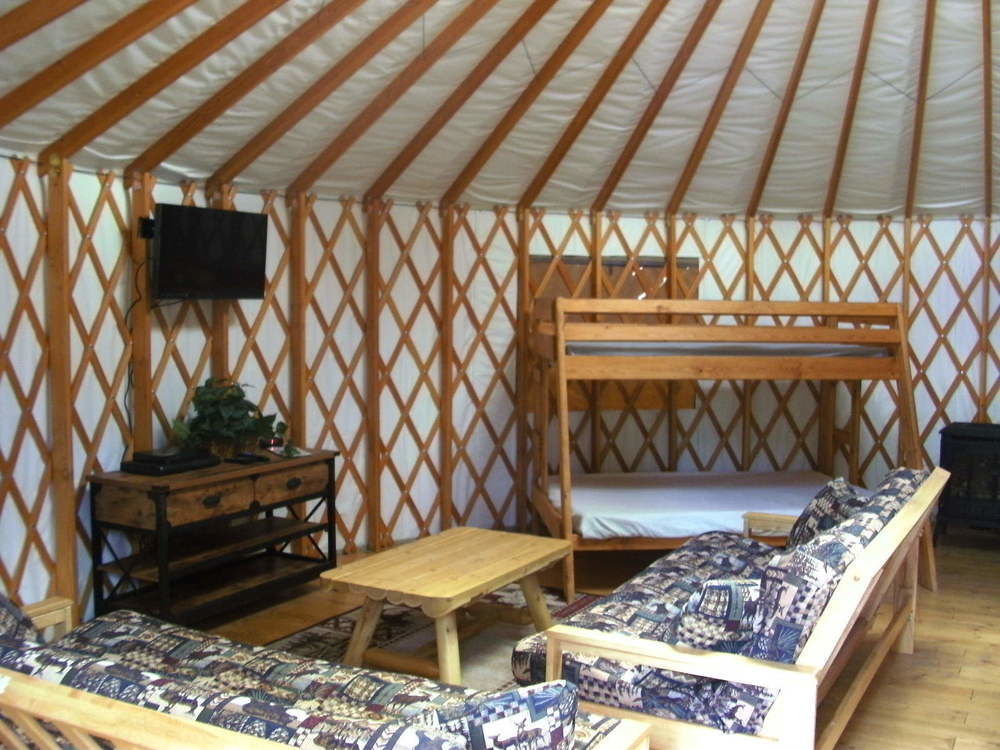 Bend-Sunriver Camping Resort Studio Cabin 6 Екстер'єр фото