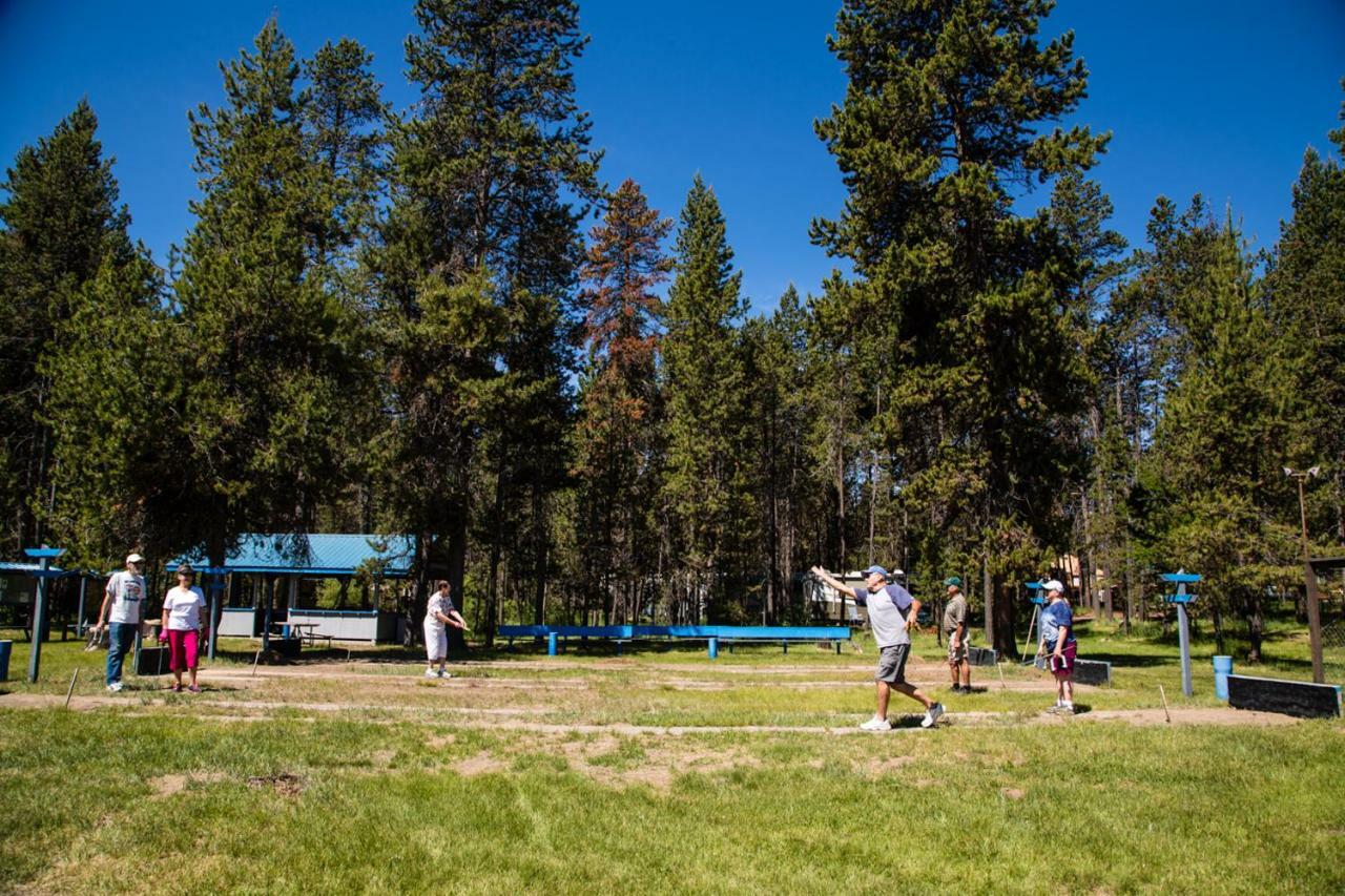 Bend-Sunriver Camping Resort Studio Cabin 6 Екстер'єр фото